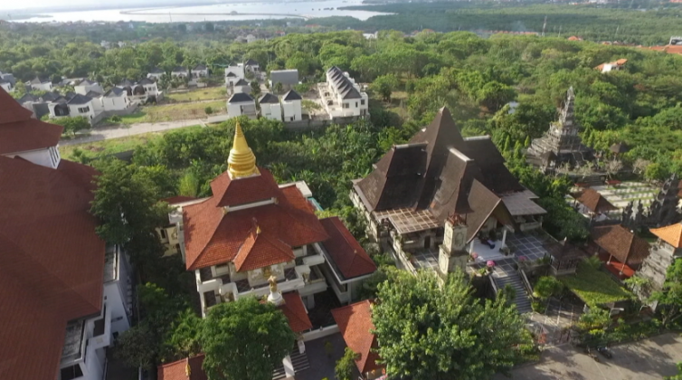 Mengenal Puja Mandala, Kerukunan Umat Beragama di Bali - Telusuri Nusantara