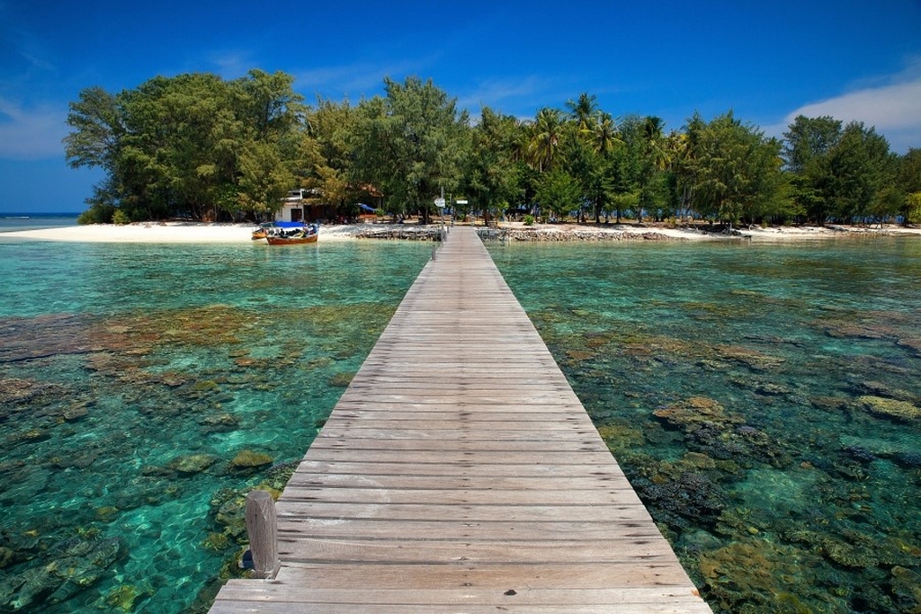 12 Wisata Karimunjawa Yang Wajib Masuk List - Telusuri Nusantara